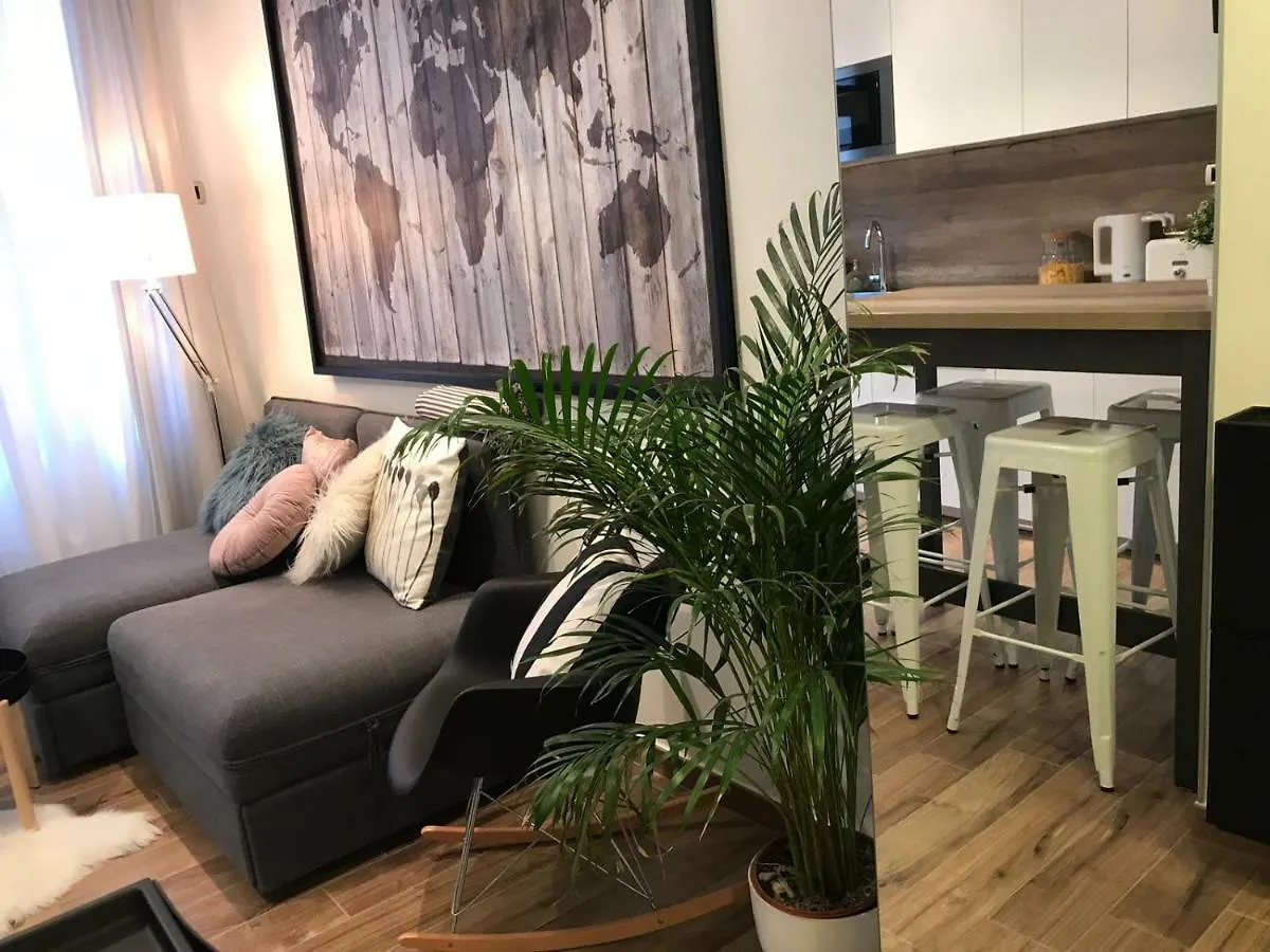 Arena Design Apartments With Free Private Parking And With A Terrace 0*, Pula