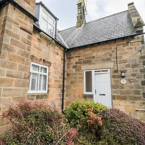  Holiday home 4 Maypole United Kingdom