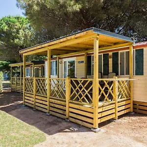 Kamp Camping Adria Mobile Homes In Brioni Sunny Camping, Pula